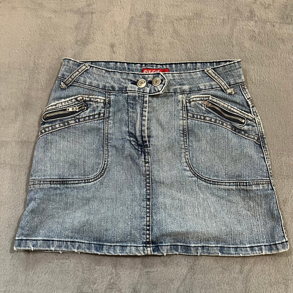 VTG Euro Denim Mini Skirt Pockets Y2K‎ Size 25 Light Wash Low Rise Jeans Skirt
